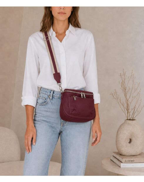 Sac bandoulière en cuir Favara bourgogne - 24x19x7cm