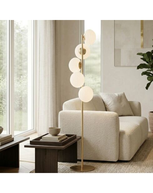 Lampadaire en métal Vasto avec cinq diffuseurs en verre doré - 32,5 x 32,5 x 160 cm