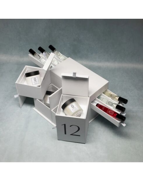 Calendario de adviento 12 cajas: 6 perfumes sin alcohol y 6 velas
