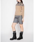 Maëlle camelfarbener Langarmpullover mit Stehkragen