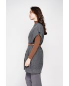 Vestido tipo poncho con cuello redondo tipo lobo