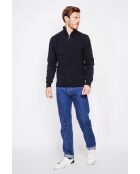 Jersey negro con cuello camionero