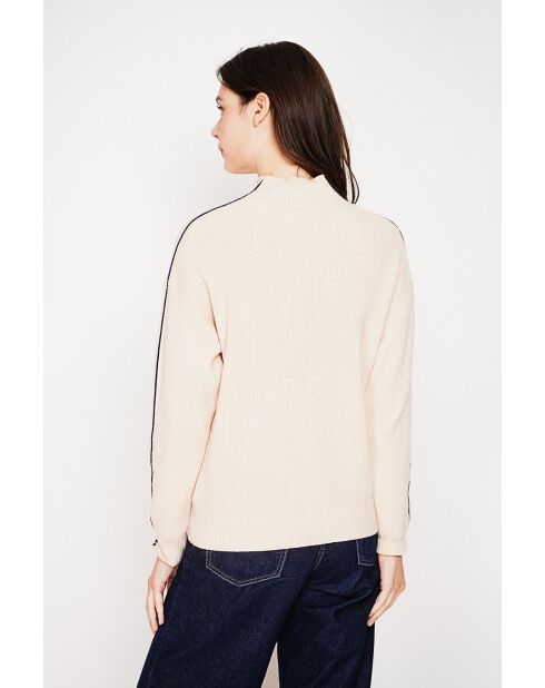 Jersey de cuello alto color crema