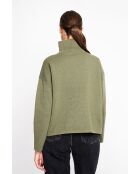 Khakifarbener Pullover mit Stehkragen