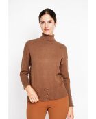 Jersey marrón de cuello alto