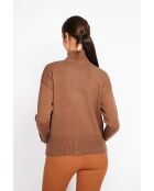 Jersey marrón de cuello alto