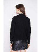Jersey negro de cuello alto