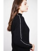 Jersey negro de cuello alto