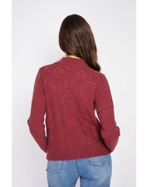 Jersey burdeos de cuello alto con doble botonadura