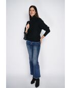 Jersey negro con cuello redondo