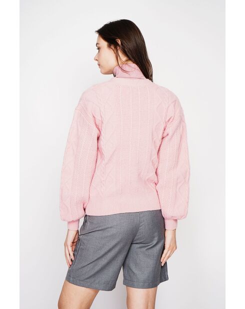 Poederroze vest met v-hals