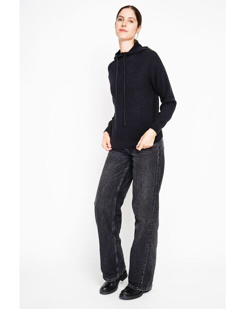 Sudadera con capucha negra