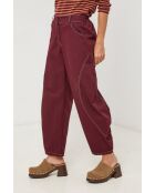 Burgunderrote Uma-Hose