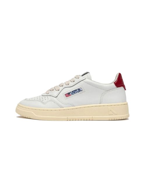 Low-Top-Sneaker Medalist aus Leder in Weiß/Burgunderrot