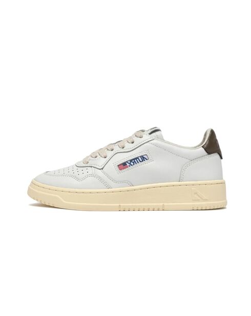 Low-Top-Sneaker Medalist aus Leder in Weiß/Braun