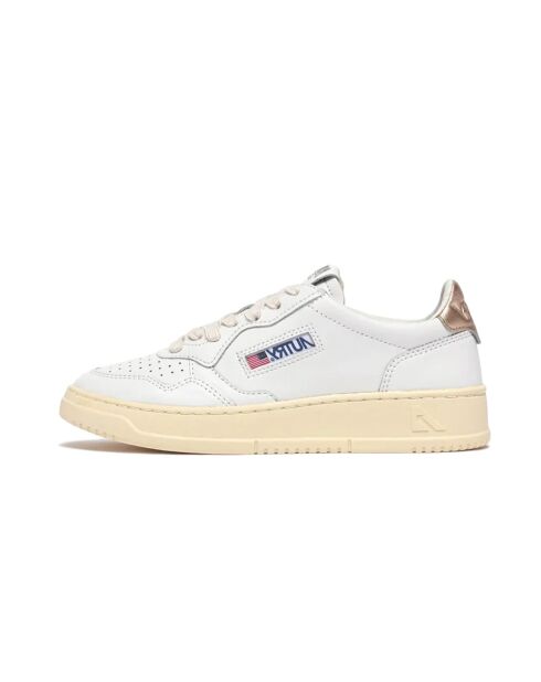 Low-Top-Sneakers aus Leder in Weiß/Gold Medalist