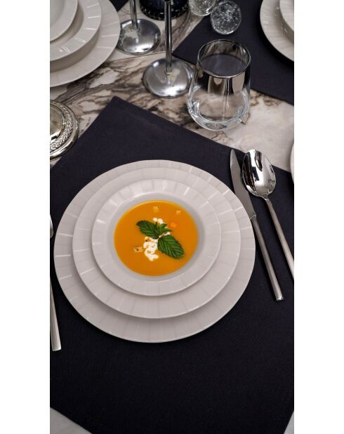 Set de vajilla de porcelana blanca Zumrut - 18 piezas