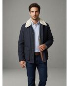 Marineblaue Gabardine-Jacke aus Baumwolle mit Sherpa-Kragen von Pierre