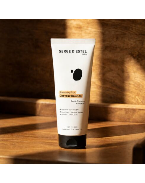 Shampoing Cheveux Bouclés 200ml - Nettoie en Douceur Apporte Brillance et Légèreté aux Boucles