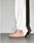 Klassieke lage beige leren laarzen