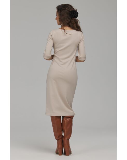 Robe beige à nouer sur le côté