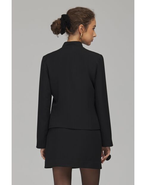 Blazer noir à fermeture brandebourg