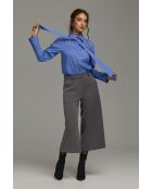 Graue, weit geschnittene Hose