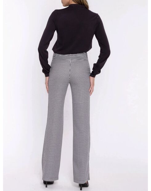 Schwarze Bluse mit Bindekragen