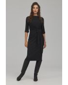 Robe noire à nouer sur le côté