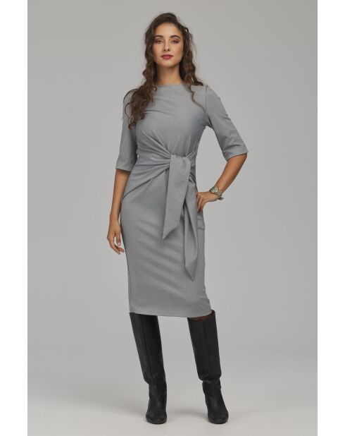 Robe grise à nouer sur le côté