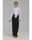 Pantalon noir droit à plis marqués