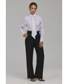 Pantalon noir droit à plis marqués