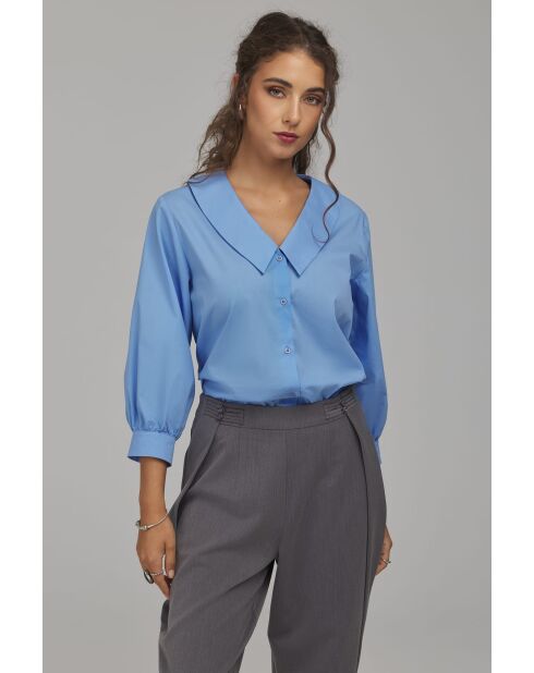 Chemise clair bleu à col en V oversize