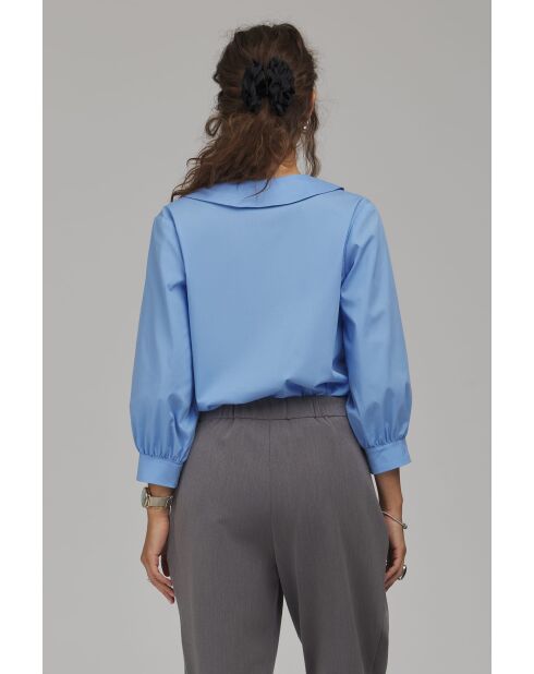 Chemise clair bleu à col en V oversize