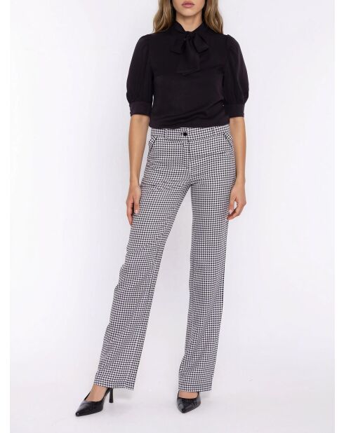 Stylische schwarze Bluse
