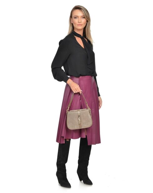 Schultertasche aus taupefarbenem Veloursleder - 17,5x24x6,5 cm
