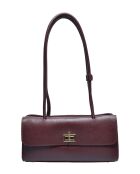 Schultertasche aus weingenarbtem Rindsleder - 16x32x9 cm
