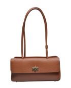 Schoudertas van cognac generfd rundleer - 16x32x9 cm