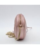 Sac bandoulière Soho Disco Mini rose irisé - 16,5 x 13 x 5 cm 
Chaîne · 110 cm