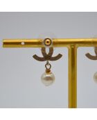 Boucles d'Oreilles CC Émail Rose & Perle Pendante