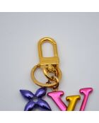 Porte-clés LV Initials & Fleur Monogram doré et rose - 10 x 3,5 cm