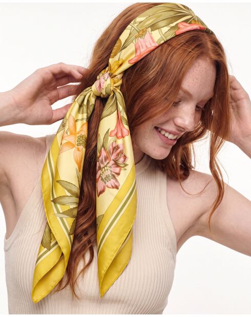 Foulard Flora Graeca crème et jaune pâle - 88 x 88 cm