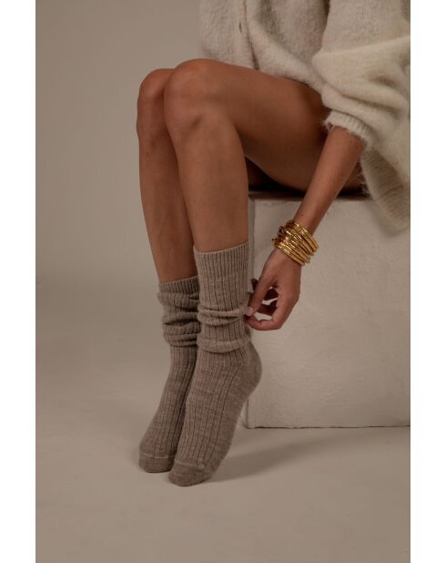 Socken aus kamelfarbener Alpakawolle