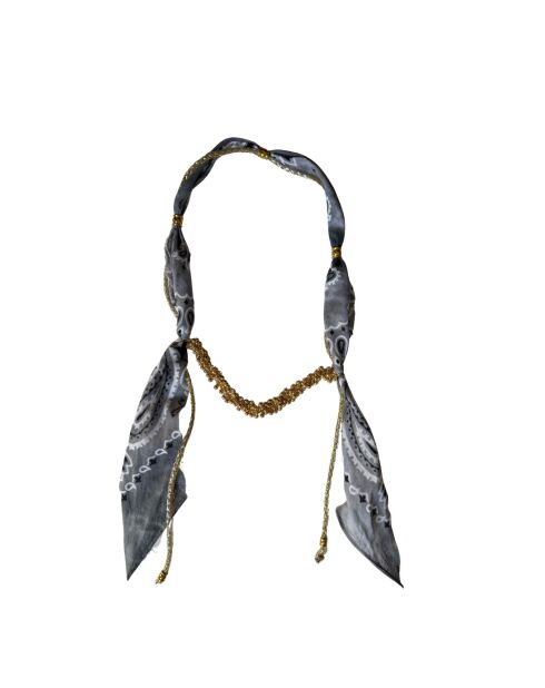 Halskette aus Baumwolle in Gold und Silber mit grauer Krawatte und farbiger Lurexkette