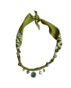 Collier en coton Varanasi médaille olive