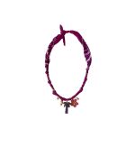 Collar de algodón con ciclamen con piedra de palma colombiana