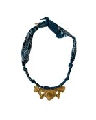 One Love große Halskette mit mehreren Herzen aus blauer Jeansbaumwolle