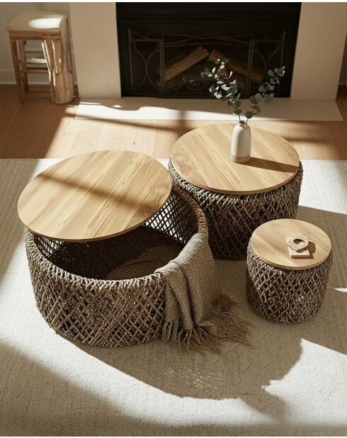 Set aus drei Tischen aus massivem Teakholz und Bananengeflecht mit natürlichem Yuda-Stauraum — 90 x 90 x 42 cm/60 x 60 x 42 cm/40 x 40 x 42 cm/40 x 40 x 42 cm
