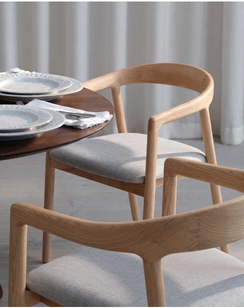 Yogi Stuhl aus Eschenholz, Eichenfinish, gepolsterter Sitz, 60 x 56,5 x 73 cm