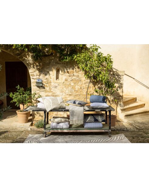 Housse de coussin brodé en coton Flora marine